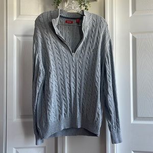 Men’s pullover sweater with zipper